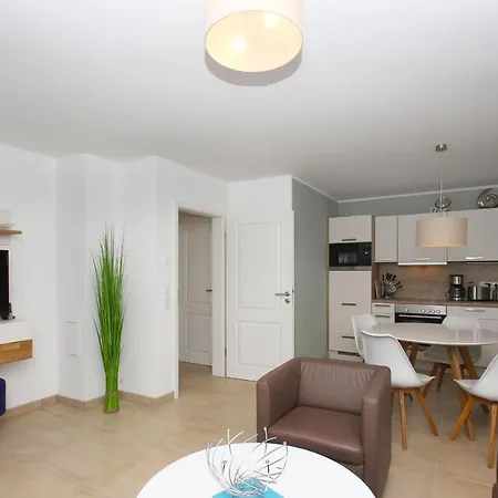 Apartment Strandnahe Rex Rugia: Terrasse & Ahoi Erlebnisbad *