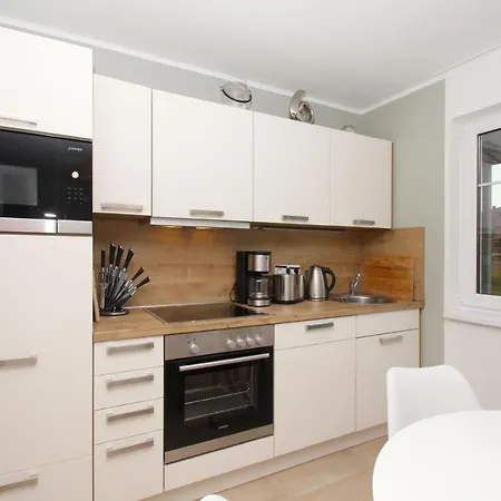 Apartment Strandnahe Rex Rugia: Terrasse & Ahoi Erlebnisbad Lobbe